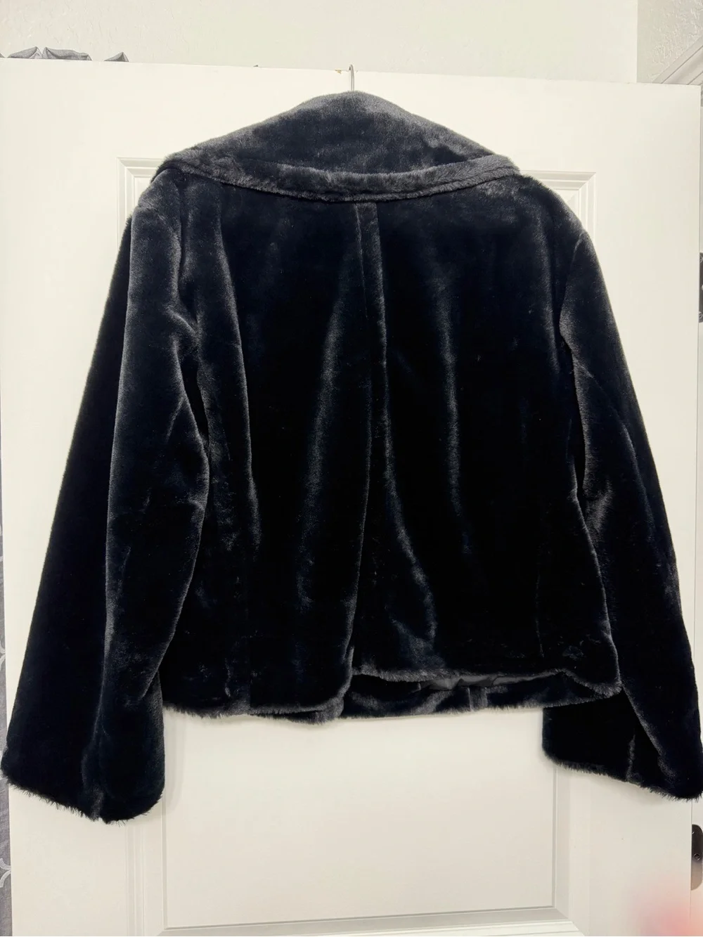 Catherine Malandrino Black Faux Fur Short Jacket - Picture 4 of 7
